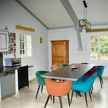Beautiful Stone House, Swimming Pool And Private Park Holiday home *