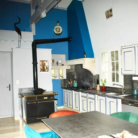 Beautiful Stone House, Swimming Pool And Private Park Holiday home *